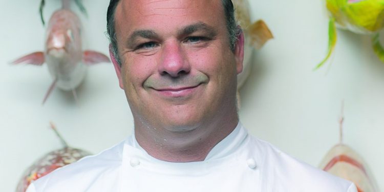 Nuestro triestrellado chef Angel León, con su restaurante Aponiente ***, nos desvela su pasión por la provincia a partir de una triple selección